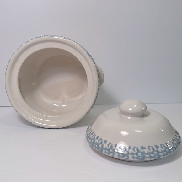 Blue Heart Ceramic Soup Crock w/Lid & Side Handles, Sponge Ware Design - Picture 3 of 3